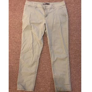 Levi Chino Pants